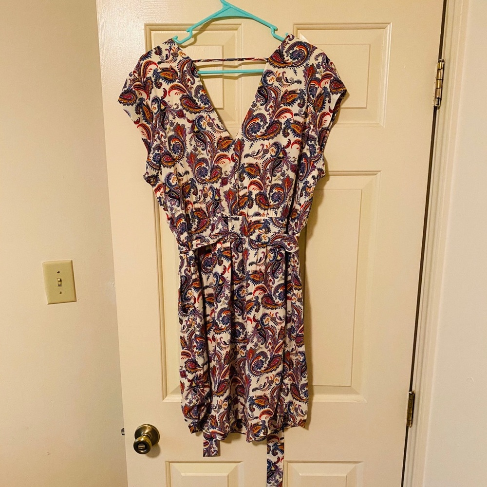Short sleeve dress